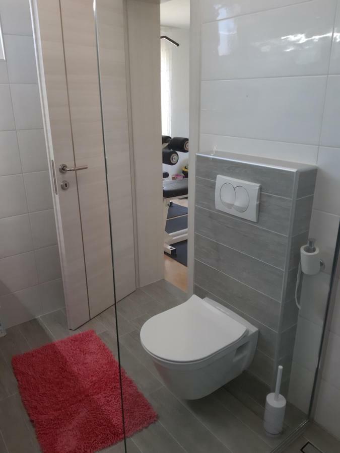 Villa Zafirah Pula Bagian luar foto