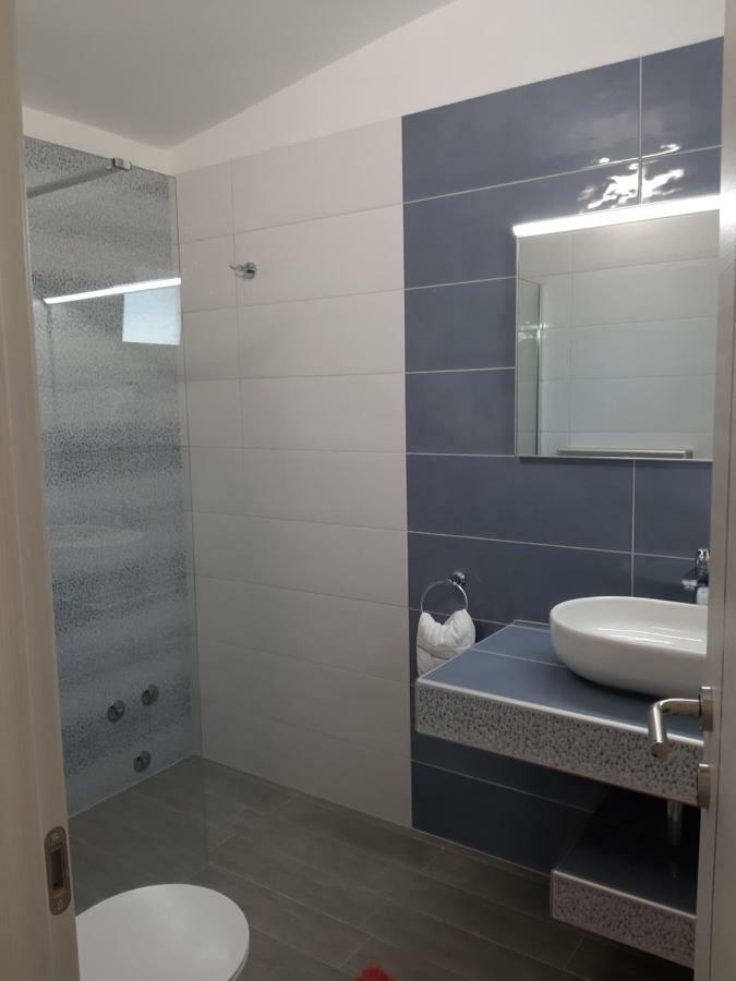 Villa Zafirah Pula Bagian luar foto